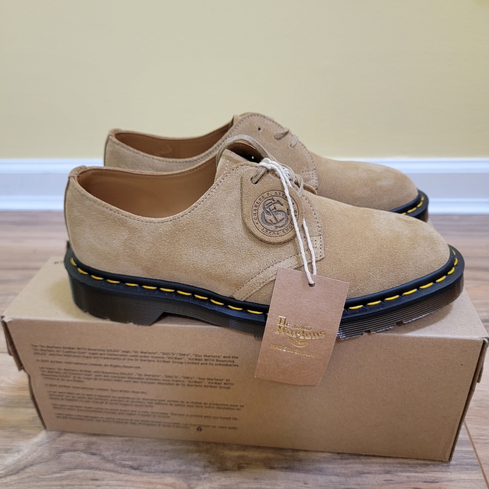 Dr. Martens 1461 MADE IN ENGLAND BUCK SUEDE ALMOND BEIGE MEN SHOES,US 7 - Picture 3 of 15